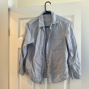 EUC Everlane size 8 light blue relaxed over shirt